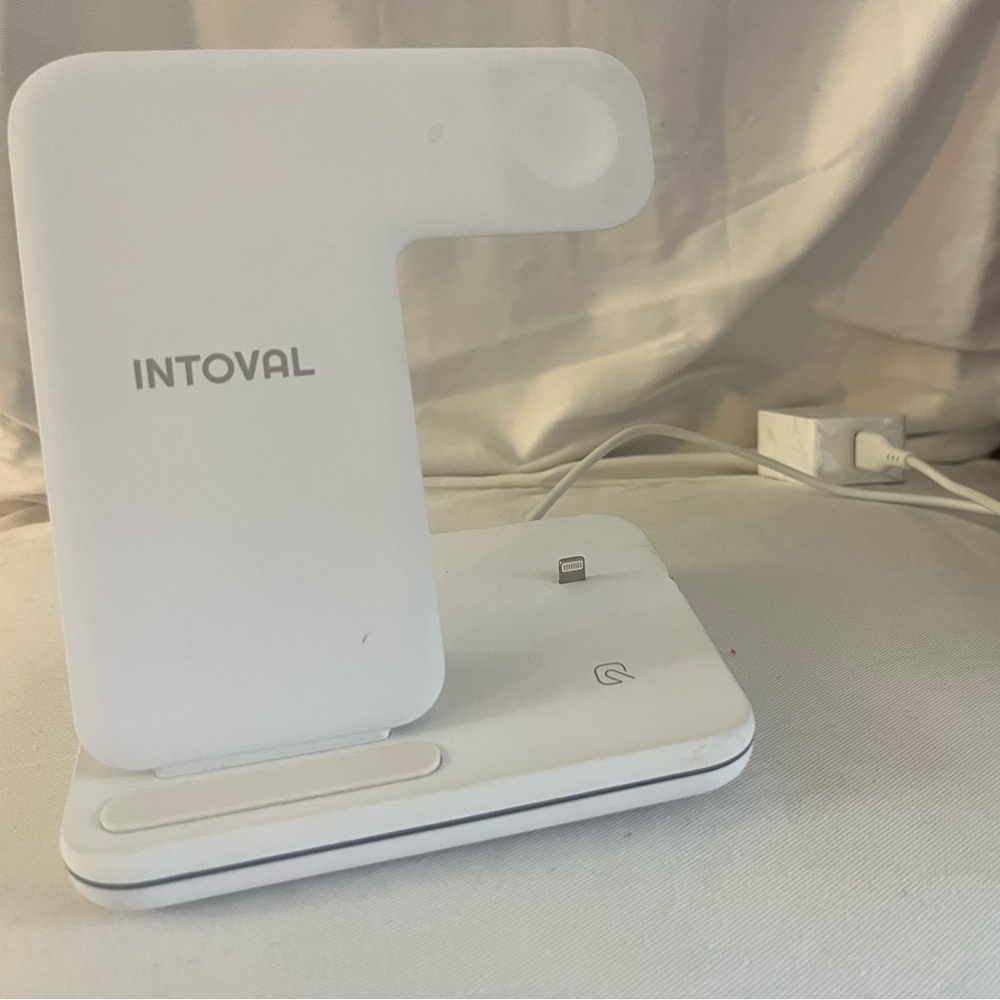 Charger stand, AirPods, phone and watch all in one.
